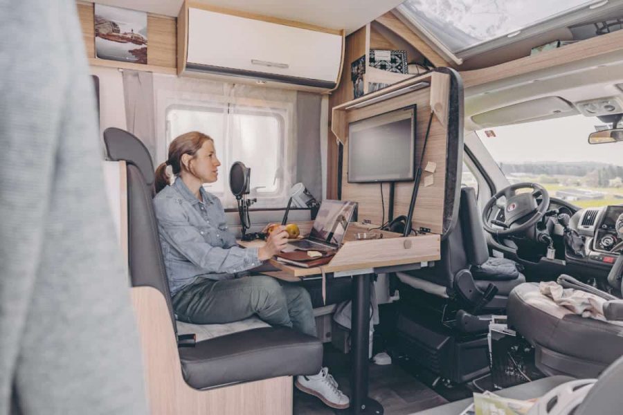 c-SUNLIGHT_Home_Office_on_Wheels_2021_1jpg